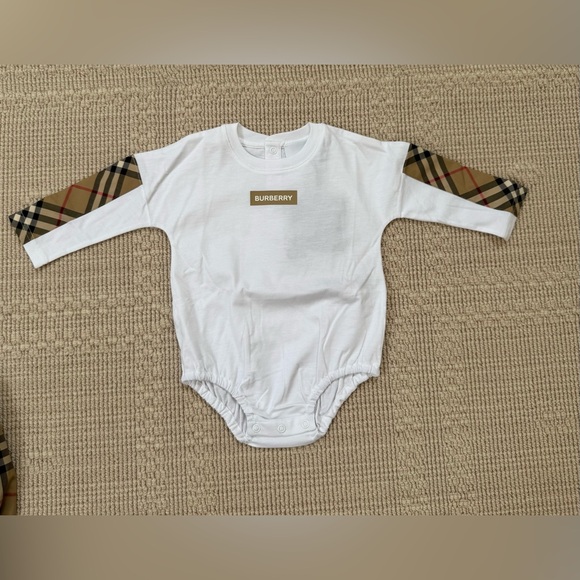NWT! Burberry baby 2 pc dress set - Picture 5 of 8